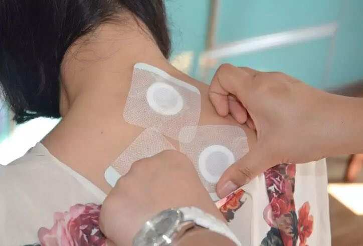 1、三伏貼癢能抹青草膏嗎？